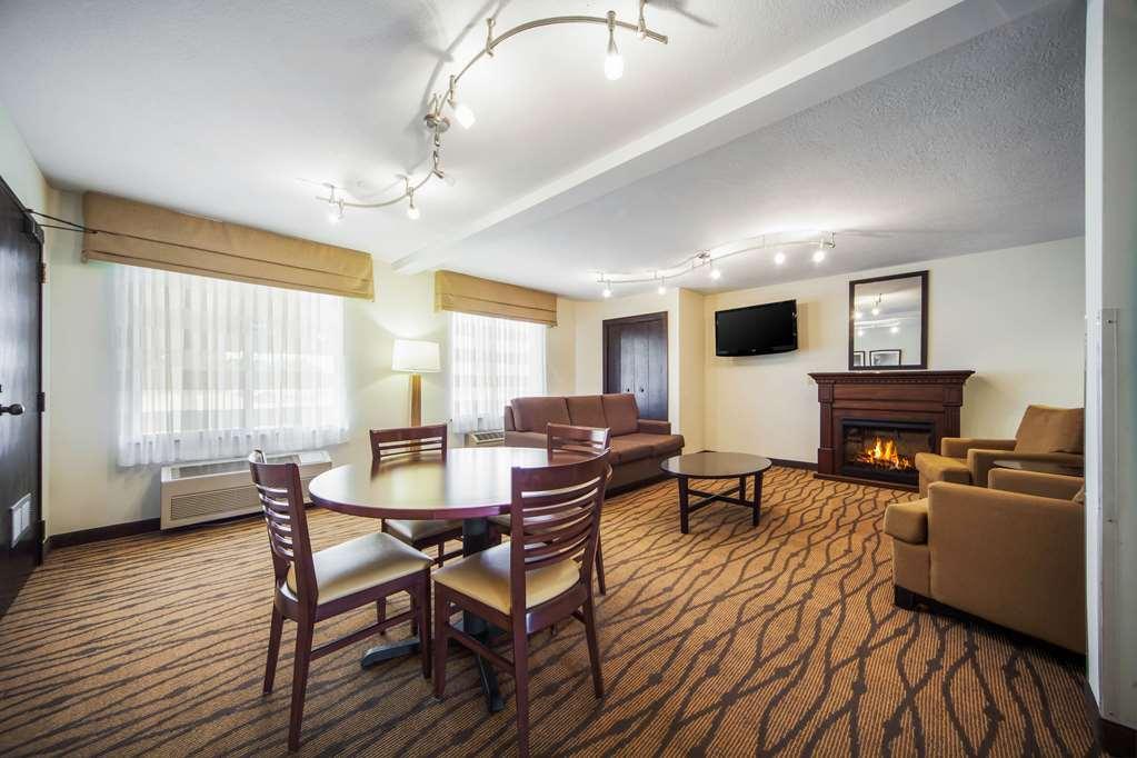 Sleep Inn & Suites Columbus Amenities photo