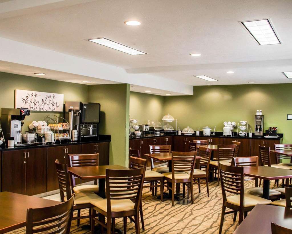 Sleep Inn & Suites Columbus Restaurant photo